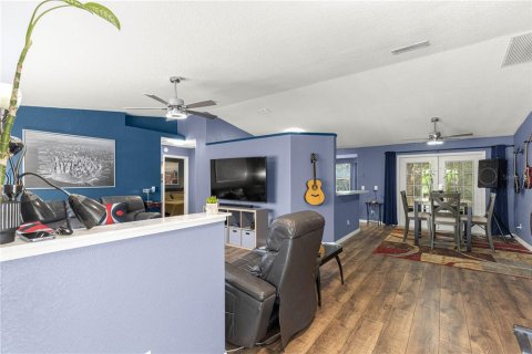 House in Ocala, Florida 3 bedrooms, 148.92 sq.m. № 1894577 - photo 4