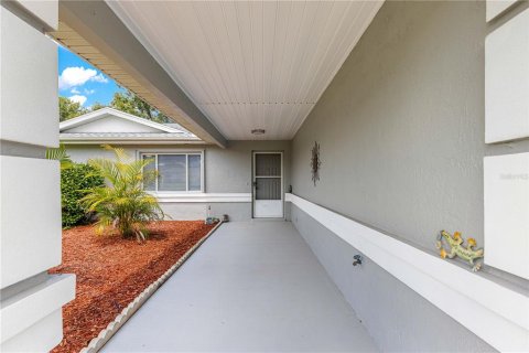 House in Ocala, Florida 3 bedrooms, 148.92 sq.m. № 1894577 - photo 2
