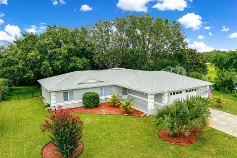 House in Ocala, Florida 3 bedrooms, 148.92 sq.m. № 1894577 - photo 1