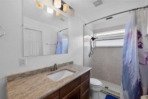 House in Apopka, Florida 3 bedrooms, 114.08 sq.m. № 2210405 - photo 10
