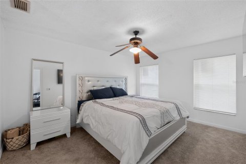 House in Apopka, Florida 3 bedrooms, 114.08 sq.m. № 2210405 - photo 8