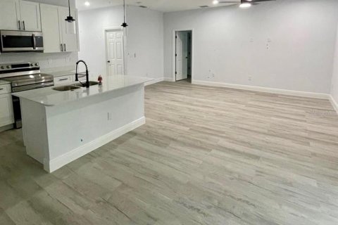 Villa ou maison à louer à DeLand, Floride: 3 chambres, 148.64 m2 № 2389030 - photo 6