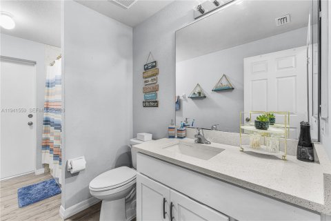 Villa ou maison à vendre à Cape Coral, Floride: 4 chambres, 152.55 m2 № 2000164 - photo 14