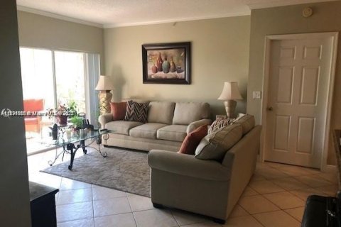 Купить кондоминиум в Корал-Спрингс, Флорида 2 спальни, 107.02м2, № 1944734 - фото 3