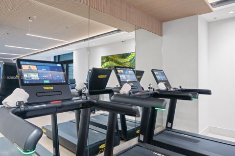 Condo in Miami, Florida, 2 bedrooms № 1988262 - photo 19