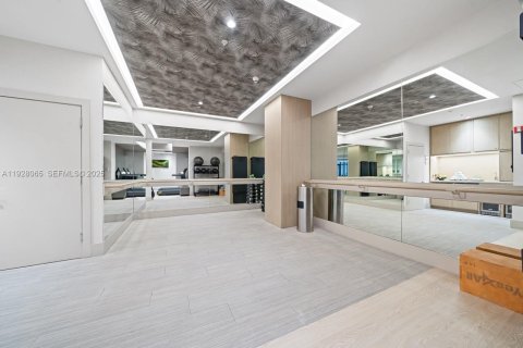 Condo in Miami, Florida, 2 bedrooms № 1988262 - photo 21