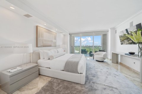 Condo in Miami, Florida, 2 bedrooms № 1988262 - photo 9