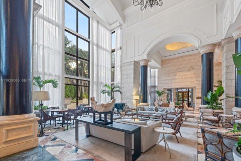 Condo in Miami, Florida, 2 bedrooms № 1988262 - photo 25