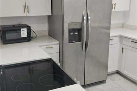 Condo in Winter Haven, Florida, 2 bedrooms  № 2236609 - photo 5