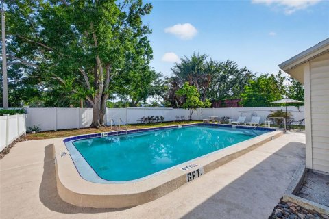 Condominio en venta en Saint Petersburg, Florida, 1 dormitorio, 54.35 m2 № 2109699 - foto 16
