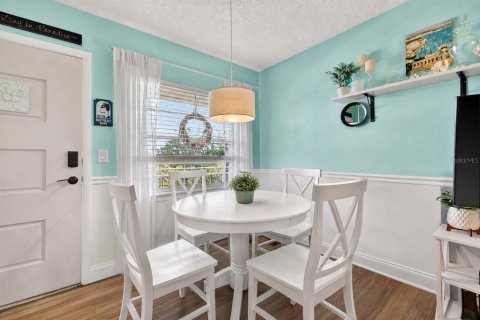 Condominio en venta en Saint Petersburg, Florida, 1 dormitorio, 54.35 m2 № 2109699 - foto 10