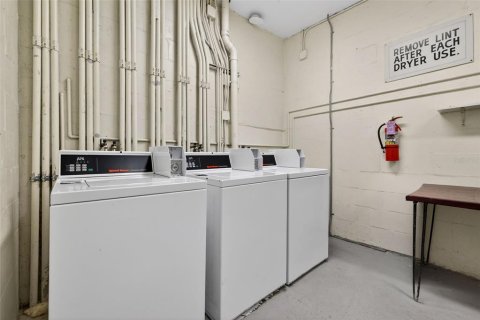 Condominio en venta en Saint Petersburg, Florida, 1 dormitorio, 54.35 m2 № 2109699 - foto 14