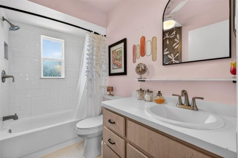 Condominio en venta en Saint Petersburg, Florida, 1 dormitorio, 54.35 m2 № 2109699 - foto 13
