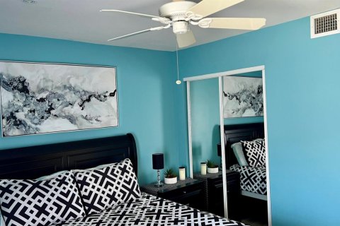 Condo in Pompano Beach, Florida, 2 bedrooms  № 2082116 - photo 10