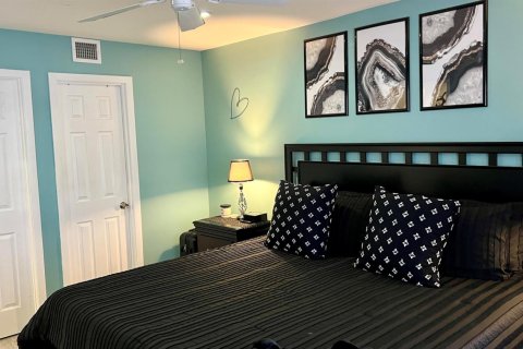 Condo in Pompano Beach, Florida, 2 bedrooms  № 2082116 - photo 18