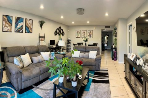 Condo in Pompano Beach, Florida, 2 bedrooms  № 2082116 - photo 22