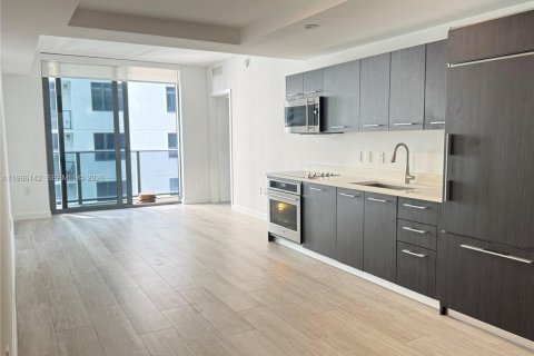 Снять в аренду кондоминиум в Майами, Флорида 1 спальня, 63.55м2, № 2028948 - фото 10