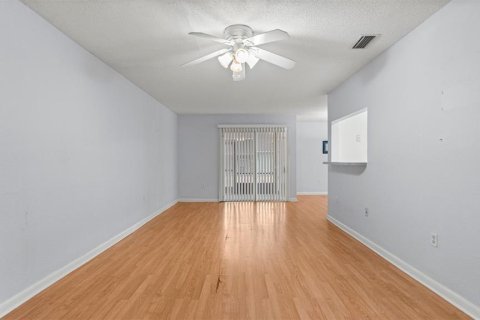 Copropriété à vendre à Gainesville, Floride: 4 chambres, 152.17 m2 № 2208200 - photo 5