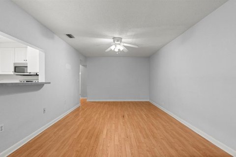 Copropriété à vendre à Gainesville, Floride: 4 chambres, 152.17 m2 № 2208200 - photo 11