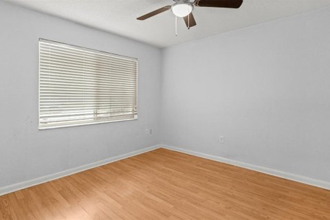 Copropriété à vendre à Gainesville, Floride: 4 chambres, 152.17 m2 № 2208200 - photo 27