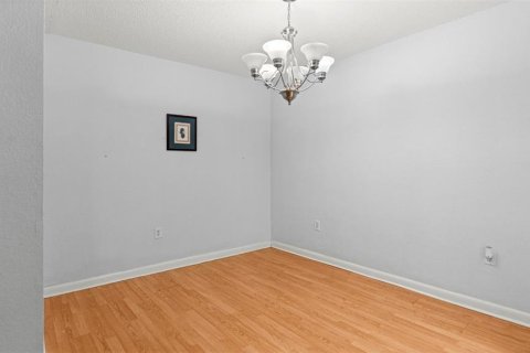 Copropriété à vendre à Gainesville, Floride: 4 chambres, 152.17 m2 № 2208200 - photo 7