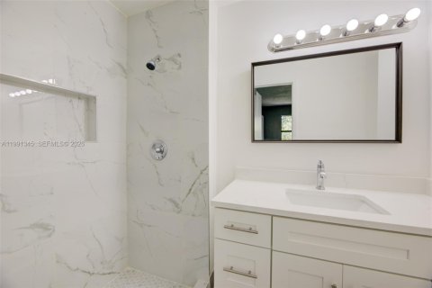 Condominio en alquiler en Miami, Florida, 2 dormitorios, 88.81 m2 № 2058776 - foto 20