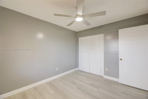 Condominio en alquiler en Miami, Florida, 2 dormitorios, 88.81 m2 № 2058776 - foto 24