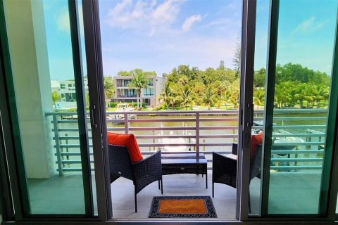 Condo in Sarasota, Florida, 2 bedrooms  № 571516 - photo 27