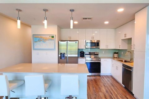 Condo in Sarasota, Florida, 2 bedrooms  № 571516 - photo 14
