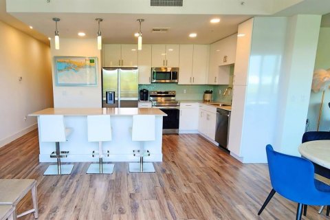 Condo in Sarasota, Florida, 2 bedrooms  № 571516 - photo 7