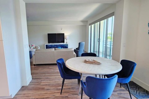 Condo in Sarasota, Florida, 2 bedrooms  № 571516 - photo 9