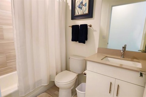 Condo in Sarasota, Florida, 2 bedrooms  № 571516 - photo 18