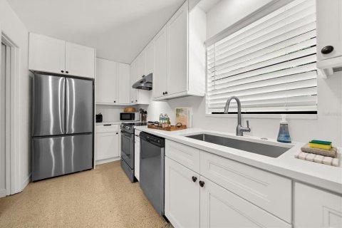 Villa ou maison à vendre à Holmes Beach, Floride: 4 chambres, 182.09 m2 № 2409000 - photo 12