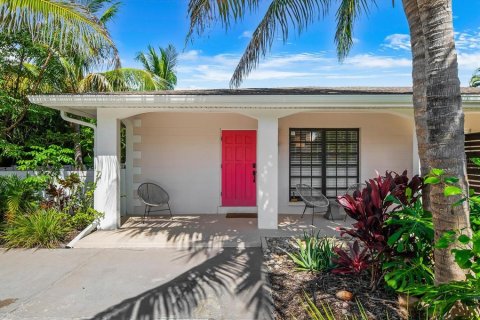 Villa ou maison à vendre à Holmes Beach, Floride: 4 chambres, 182.09 m2 № 2409000 - photo 3