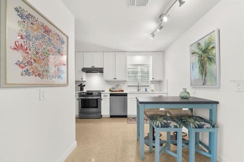 Villa ou maison à vendre à Holmes Beach, Floride: 4 chambres, 182.09 m2 № 2409000 - photo 26