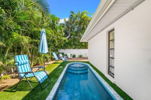 Villa ou maison à vendre à Holmes Beach, Floride: 4 chambres, 182.09 m2 № 2409000 - photo 14