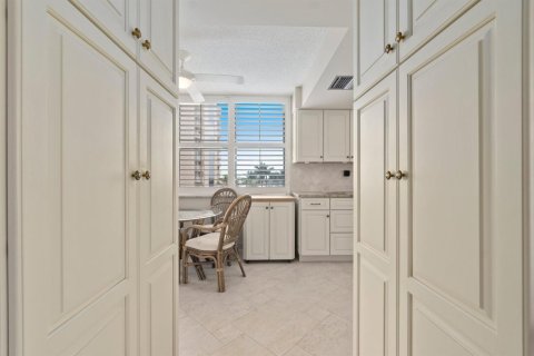 Copropriété à vendre à Hutchinson Island South, Floride: 2 chambres, 150.78 m2 № 2242885 - photo 15