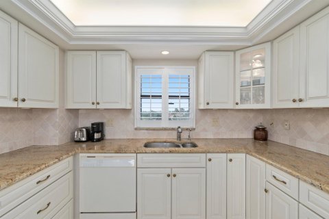 Copropriété à vendre à Hutchinson Island South, Floride: 2 chambres, 150.78 m2 № 2242885 - photo 18