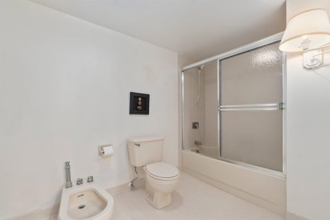 Copropriété à vendre à Hutchinson Island South, Floride: 2 chambres, 150.78 m2 № 2242885 - photo 26