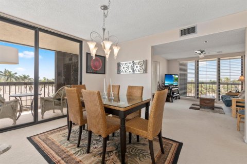 Copropriété à vendre à Hutchinson Island South, Floride: 2 chambres, 150.78 m2 № 2242885 - photo 13