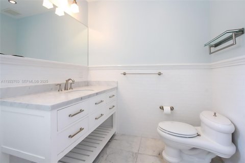 Villa ou maison à louer à Coral Gables, Floride: 4 chambres, 324.41 m2 № 1976710 - photo 26