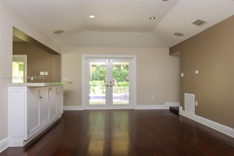 Villa ou maison à louer à Coral Gables, Floride: 4 chambres, 324.41 m2 № 1976710 - photo 18