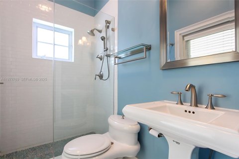 Villa ou maison à louer à Coral Gables, Floride: 4 chambres, 324.41 m2 № 1976710 - photo 19