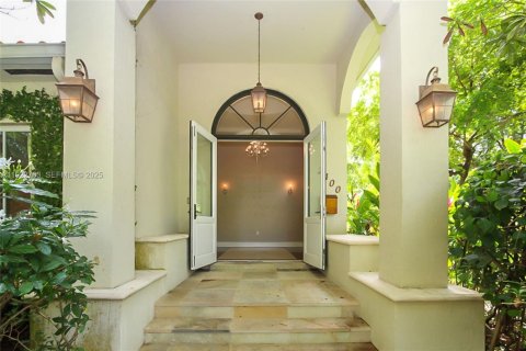 Villa ou maison à louer à Coral Gables, Floride: 4 chambres, 324.41 m2 № 1976710 - photo 6