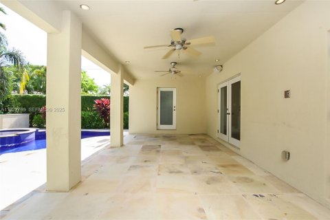 Villa ou maison à louer à Coral Gables, Floride: 4 chambres, 324.41 m2 № 1976710 - photo 21