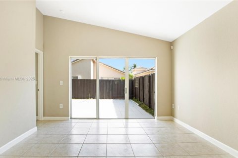 Villa ou maison à louer à Cutler Bay, Floride: 3 chambres, 128.95 m2 № 1882058 - photo 13