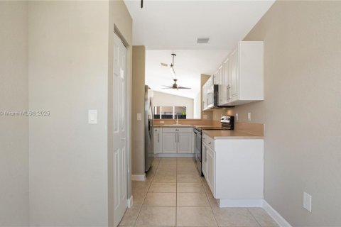Villa ou maison à louer à Cutler Bay, Floride: 3 chambres, 128.95 m2 № 1882058 - photo 23