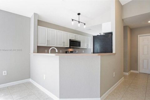 Villa ou maison à louer à Cutler Bay, Floride: 3 chambres, 128.95 m2 № 1882058 - photo 12