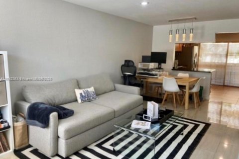 Copropriété à louer à Miami, Floride: 1 chambre, 65.12 m2 № 1889053 - photo 6