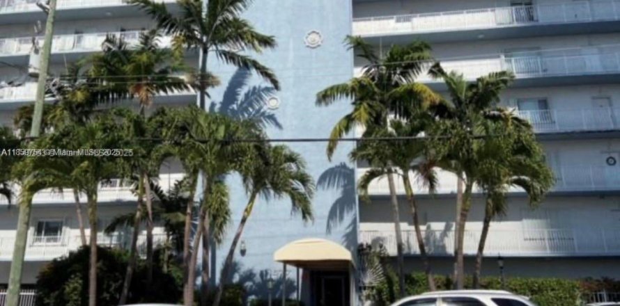 Condo à Miami, Floride, 1 chambre  № 1889053